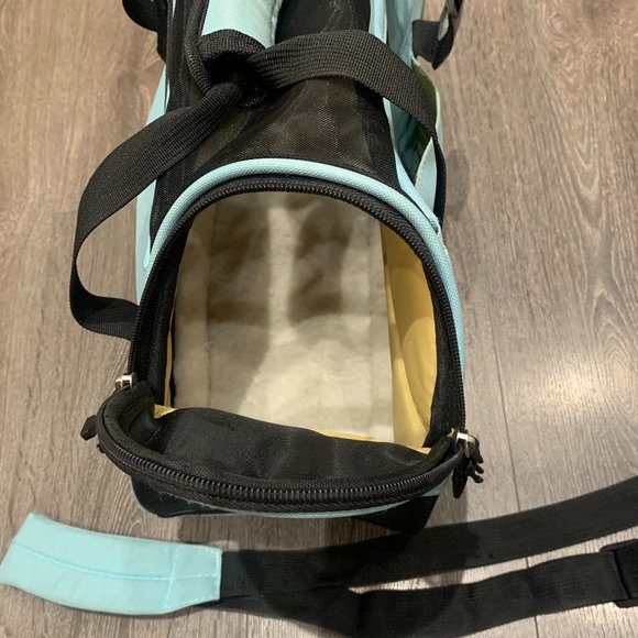 Pet carrier - Picture 2 of 4